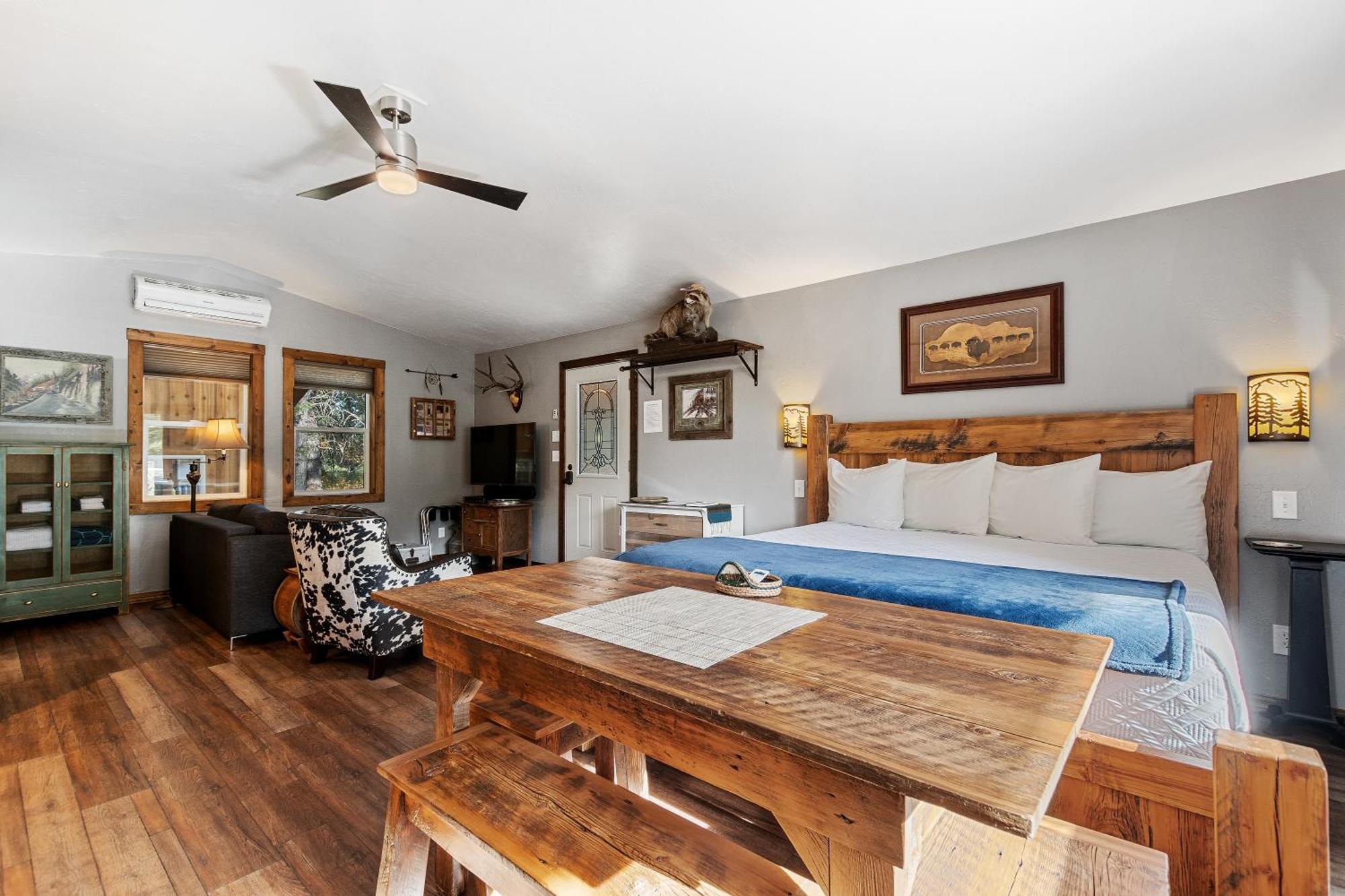 Fort Williamson Glacier Vacation Rentals Columbia Falls Exterior photo
